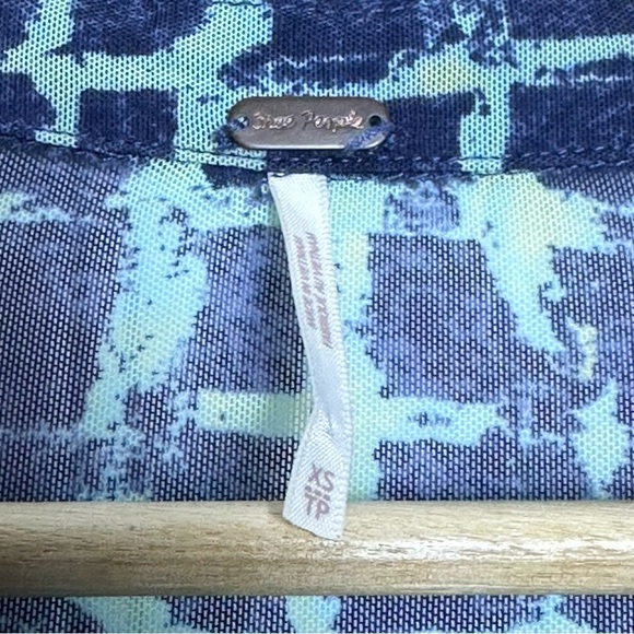 FP Free People Lucky Shirtee Printed Electric Blue XS Bohemian Retro Bottom Down - Picture 4 of 8